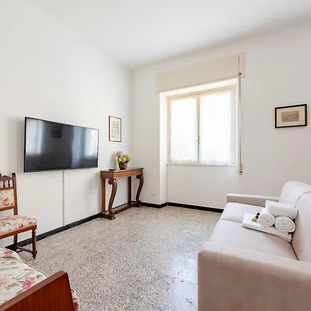 Joivy Sunny Flat Near The Appartamento *