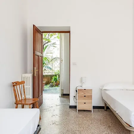 Joivy Sunny Flat Near The Appartamento