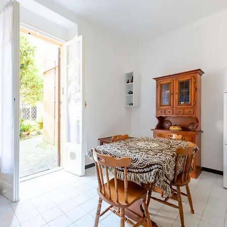 Appartamento Joivy Sunny Flat Near The