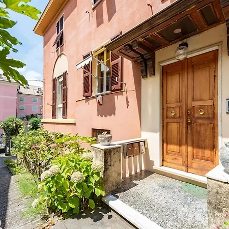 Apartman Joivy Sunny Flat Near The *